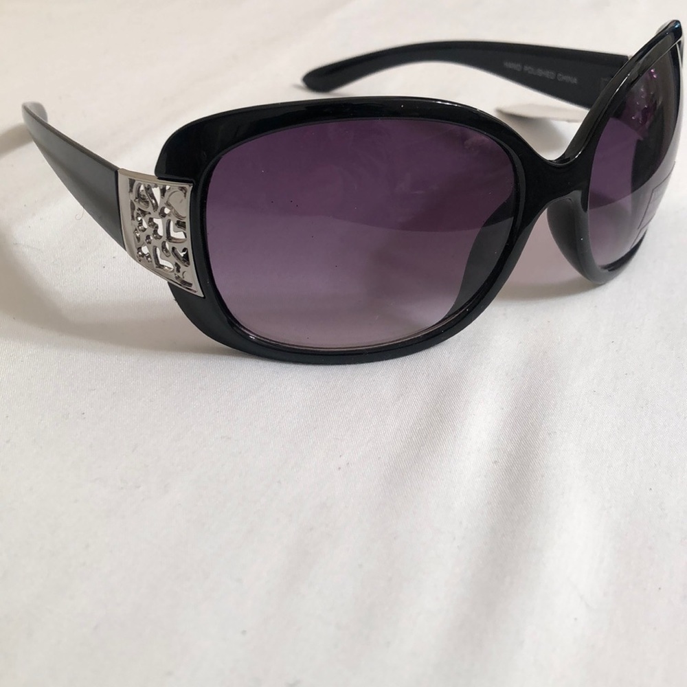 New York & Company Fashion Tenple Sungalsses